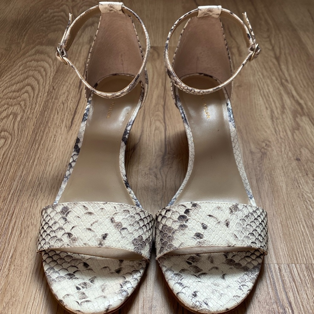 Ann Taylor Exotic Embossed Leather Wedge Sandals - Size 8.5 - Chic and S…